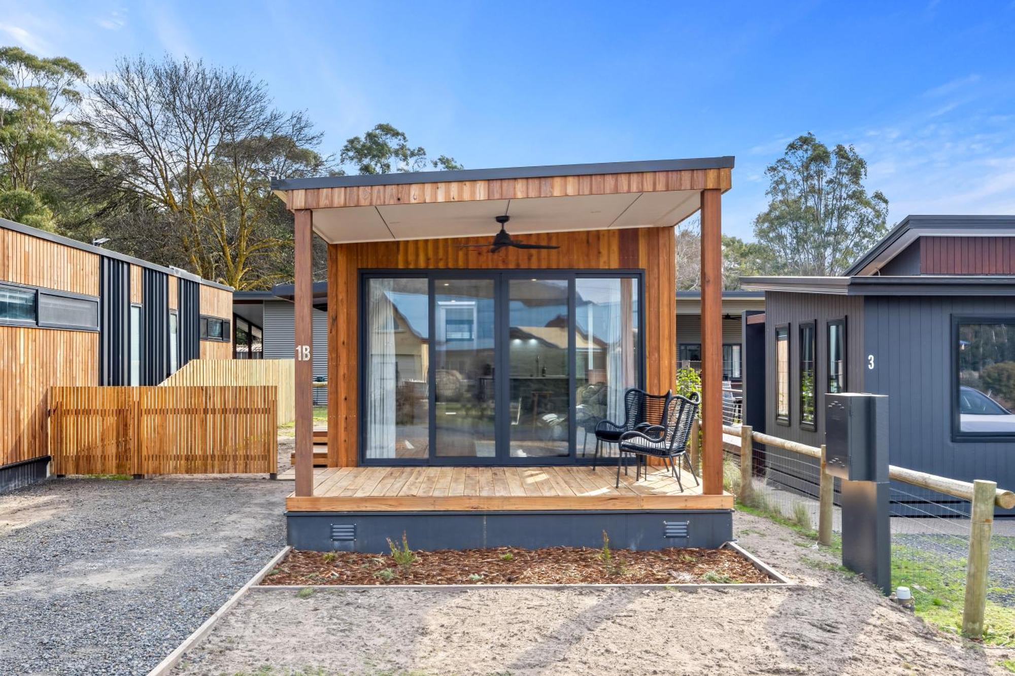 Small Scale - Couples Retreats Halls Gap